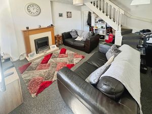 Lounge- click for photo gallery